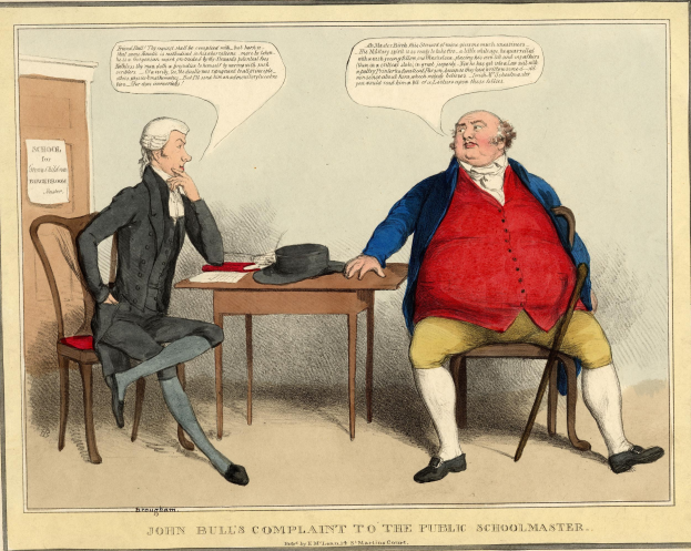 John Bull sitzt einem öffentlichen Schulmeister gegenüber an einem Tisch mit Hut und Papieren, zwei Personen sitzen auf Stühlen daneben, eine Tür und ein Papier an der Wand sind im Hintergrund zu sehen.