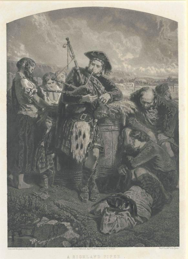 Schwarz-weißes Gravur eines Mannes, der vor einer Gruppe von Menschen eine Dudelsack spielt, mit einem bewölkten Himmel im Hintergrund, beschriftet mit "Ein Highland Pipe" unten.