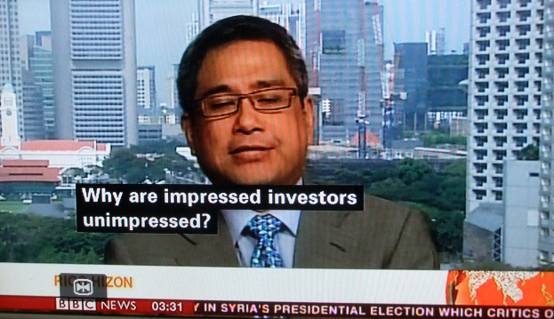 Eine Anzeige mit verschiedenen Produkten und Text.