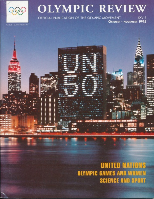 Titelbild des Buches "Olympic Review Official Publication of the Olympic Movement" mit einer Stadtansicht mit Gebäuden, Lichtern und Wasser und Text, der "United Nations Olympic Games and Women Science and Sport" erwähnt.