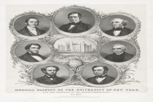 Schwarzes und weißes Foto einer Gruppe von formell gekleideten Männern, die vor einem Gebäude posieren, mit Text unten, der "Medizinische Fakultät der Universität New York und die Gründer des Medizinischen Departments" liest.