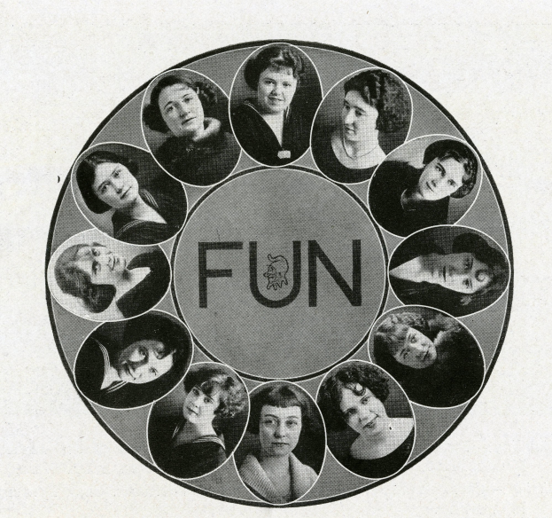 Schwarzes und weißes Foto einer vielseitigen Gruppe von lachenden Frauen, die einen Kreis bilden, mit dem Wort 'FUN' in der Mitte.