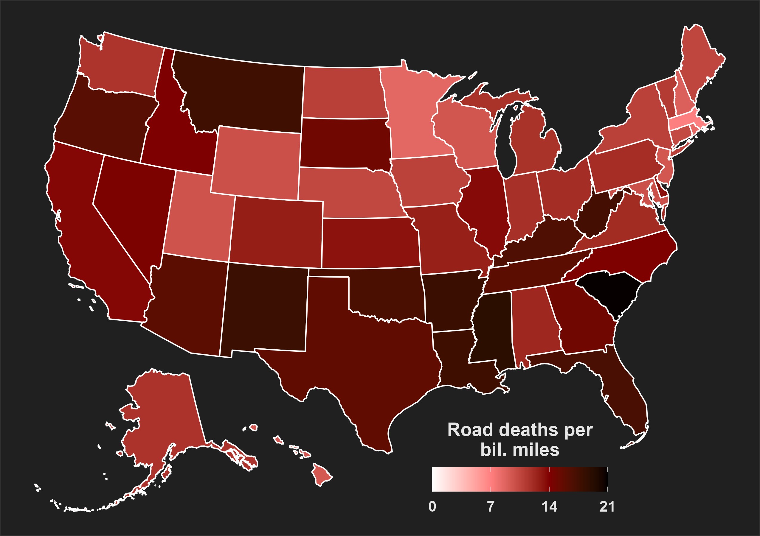 Eine Karte der Vereinigten Staaten mit rot schattierten Bereichen, die die Straßensterblichkeit pro Meile anzeigen, begleitet von erklärendem Text unten.