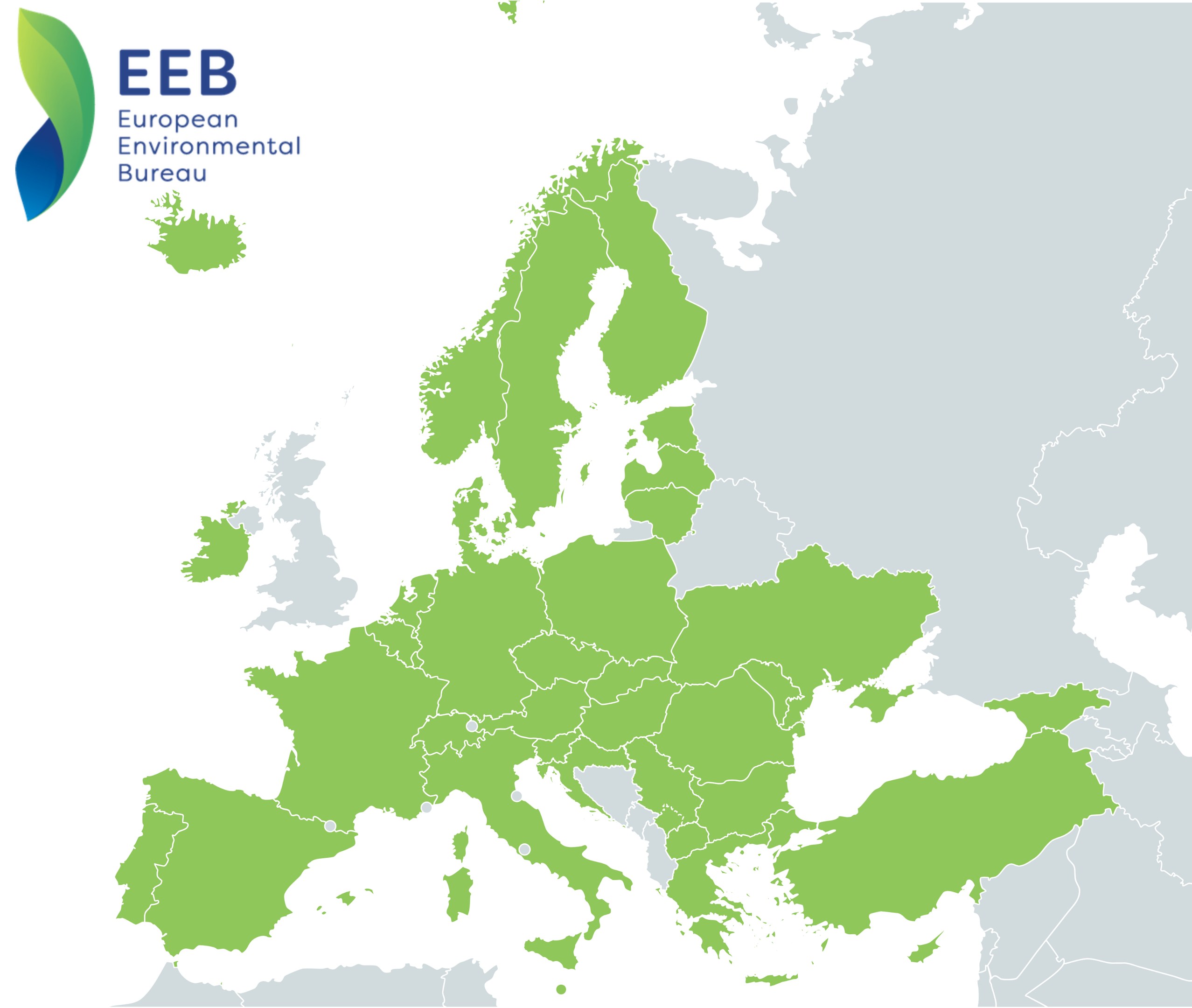 Karte von Europa mit dem Logo des Europäischen Umweltbüros in der linken oberen Ecke, in verschiedenen Grüntönen schattiert.