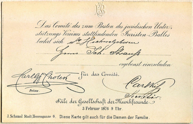 Ein altes Dokument mit Handschrift, das ein deutsches Regierungszertifikat mit Text und Logo ├╝ber dem Text zeigt.