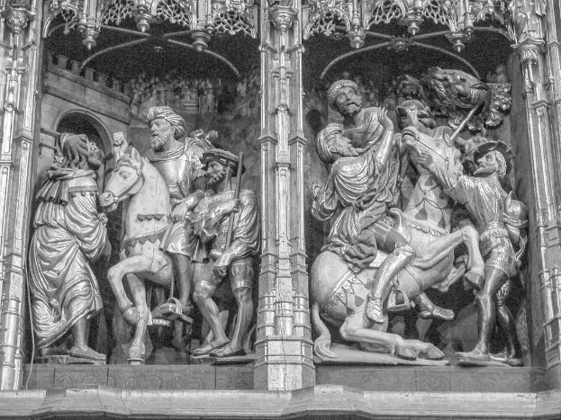 Sculpturen in einer Außenanlage ausgestellt.